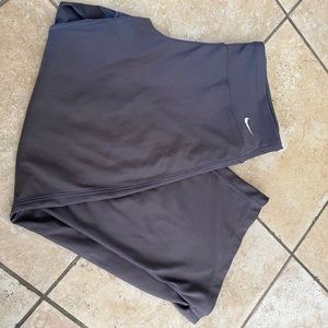 Nike cropped bootleg leggings